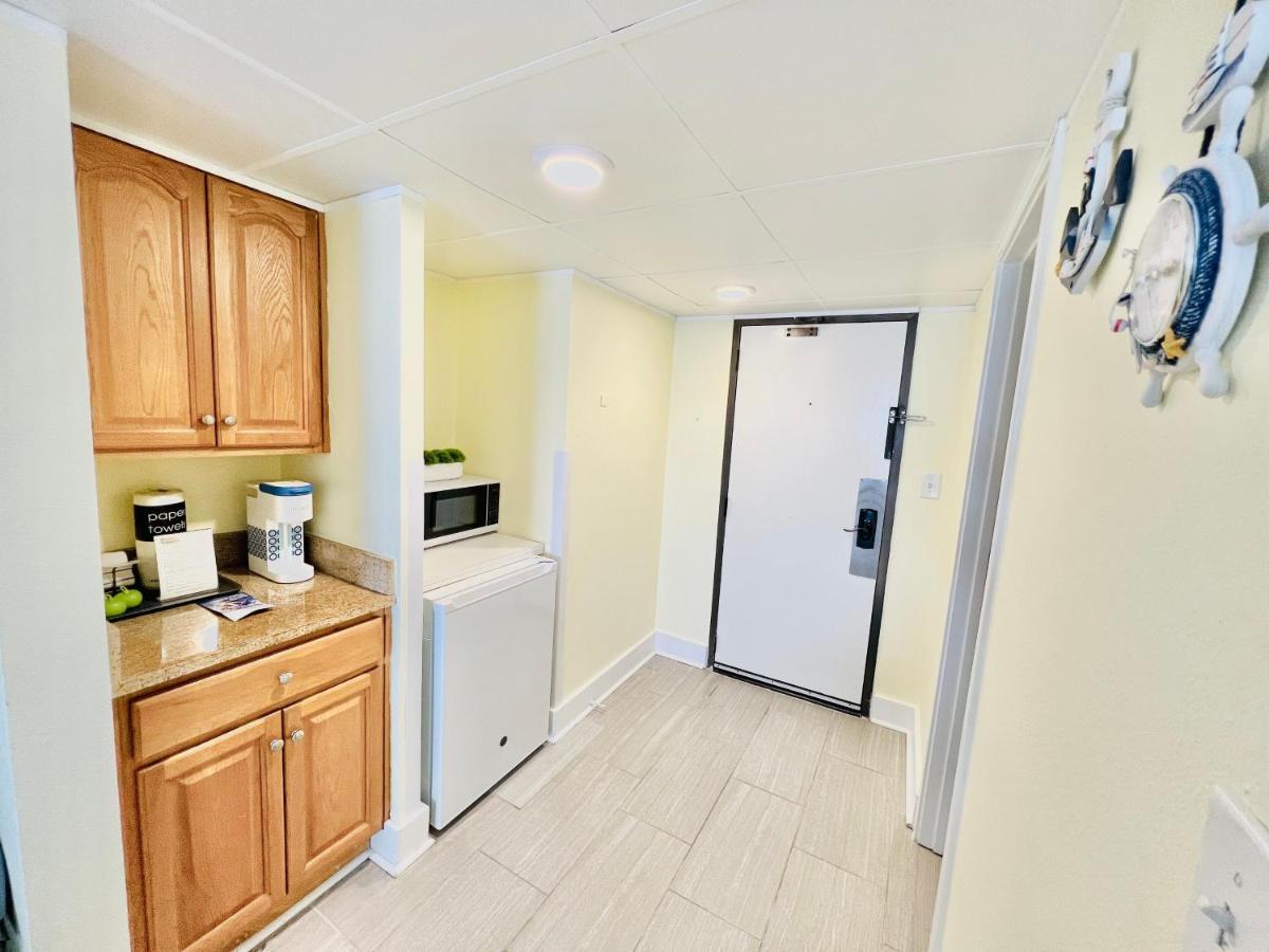 New ! Unique Oceanfront Condo At Ocean Reef Resort-Free Parking - Amazing Pools Мертл-Біч Екстер'єр фото